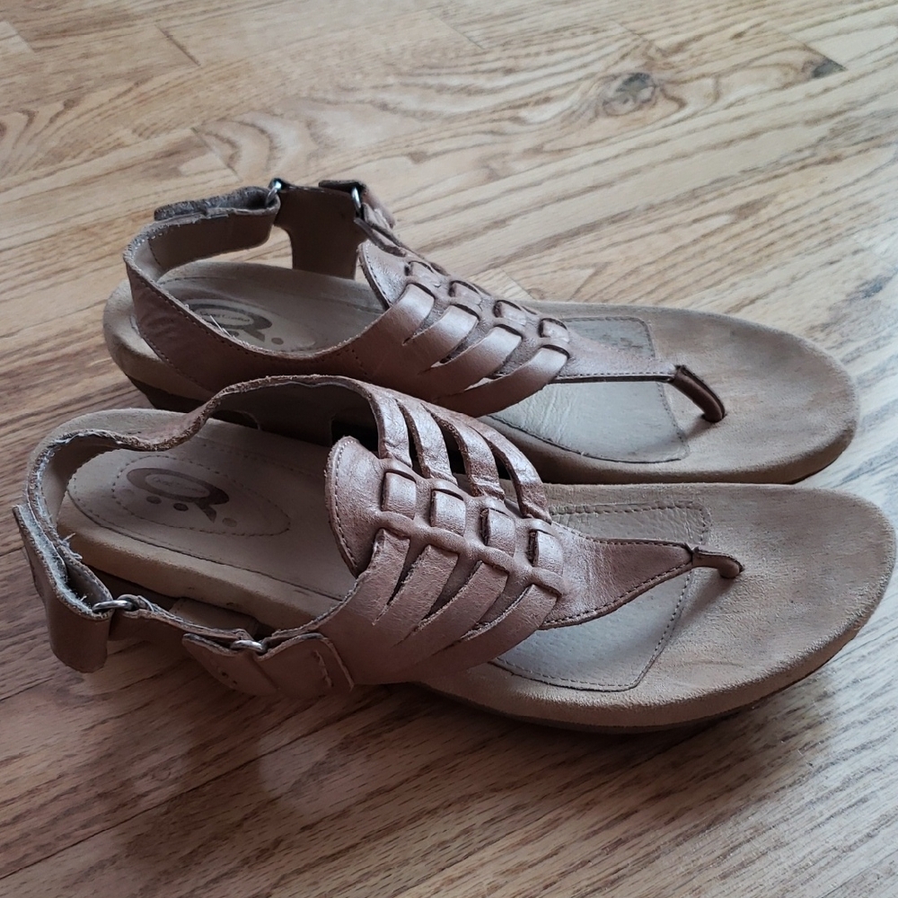 (8) Denver Hayes Comfort Thong Sandals Neutral Cottagecore Bohemian Travel Coast